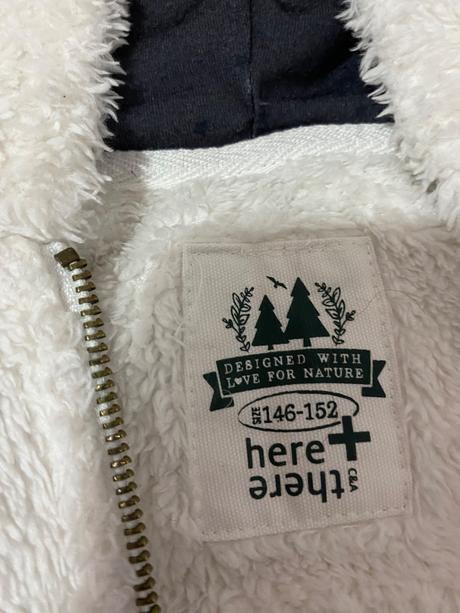 Dievčenská krémová teplá vesta s kapucňou, c&a,146