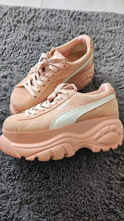 Buffalo botasky, puma,37