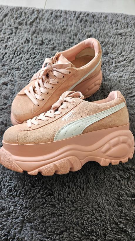 Buffalo botasky, puma,37