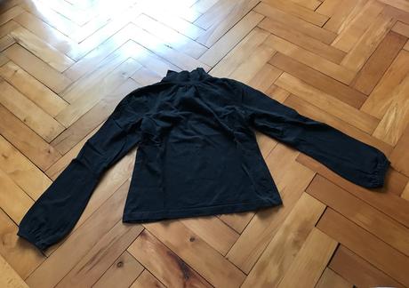 Čierny rolák s dlhým rukávom, s