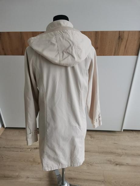 Trenckot veľkosť 38, 38