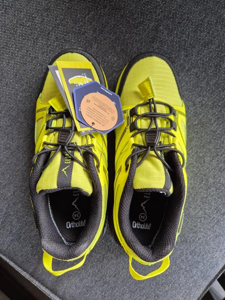 Nepremokavé topánky, 34