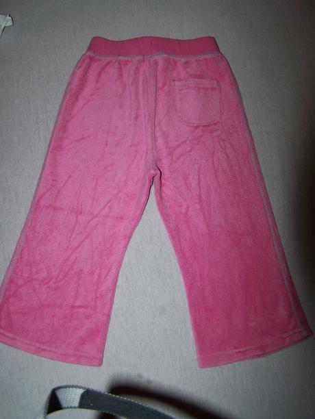 Velúrové tepláčiky zn. age, 86