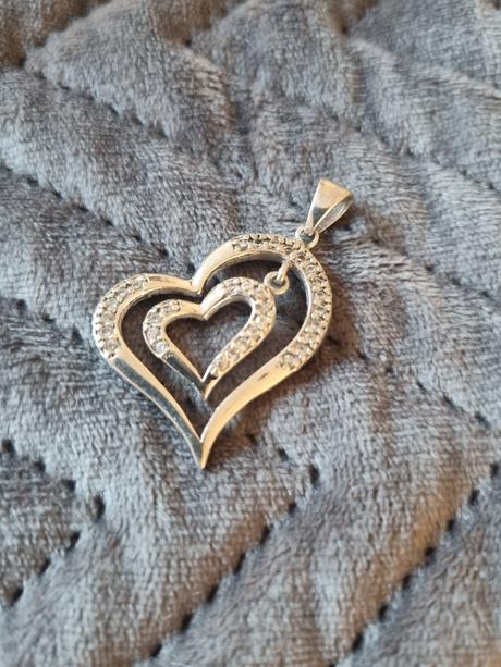 Strieborný prívesok dvojsrdce s krištalom 25 mm,