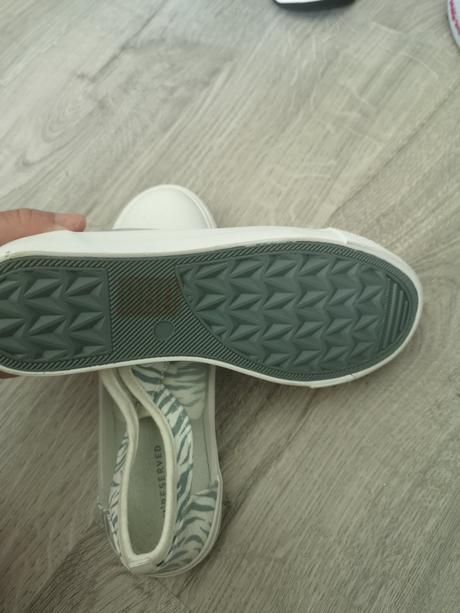 Tenisky, reserved,34