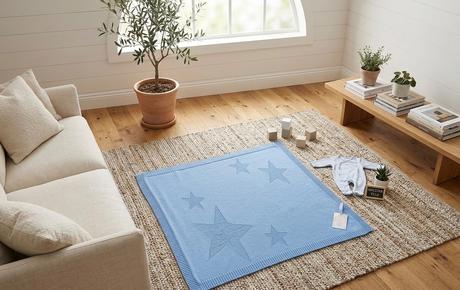 Krásna modrá pletená deka s hviezdami, 