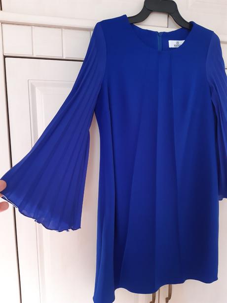 Spolocenske saty, 38