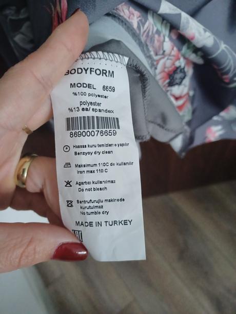 Šaty veľ.36 zn.bodyform, 36