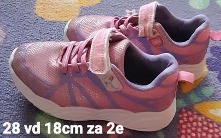 Tenisky, 28
