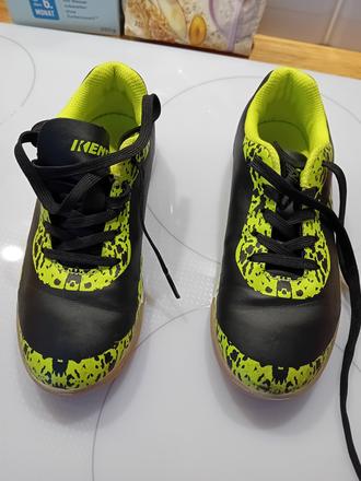 Halovky-tenisky na futbal, 33