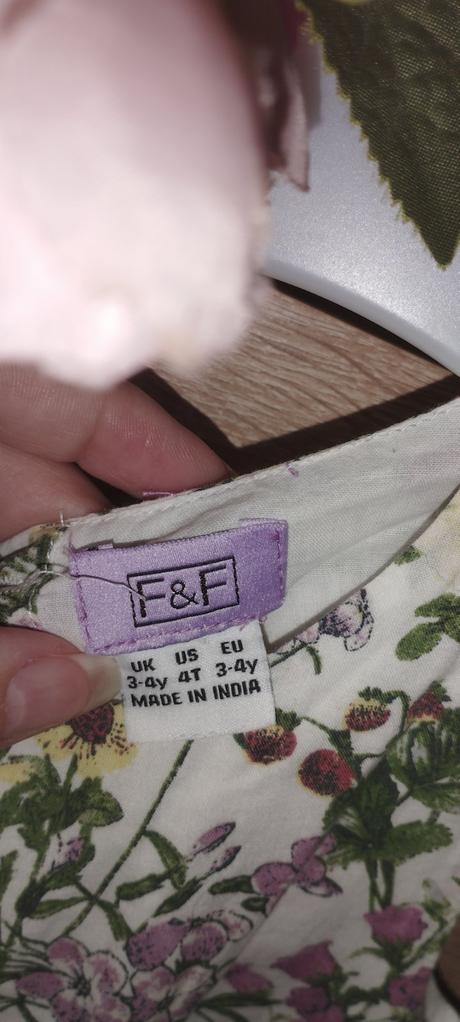 Nádherné šaty, f&f,104