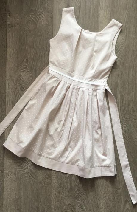 Krasne romanticke saty, s