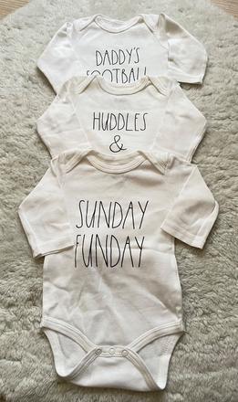 Biele body s napismi, 68