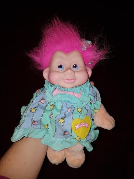 Velka babika trolinka,