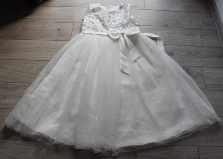 Šaty, veľ. 150, 152