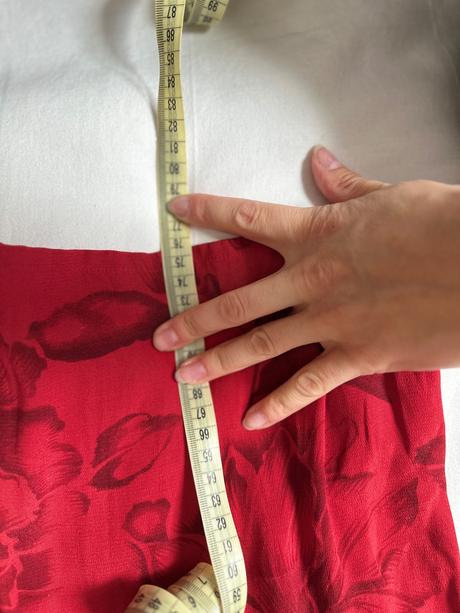 Červená viskózová košeľa so sivými kvetmi, xl