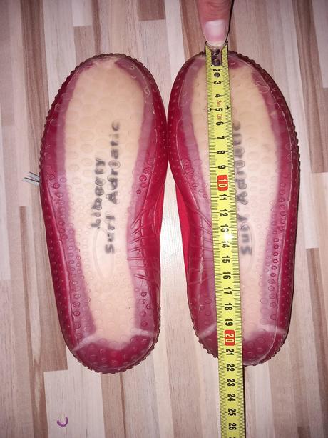 Topánky do vody, 32