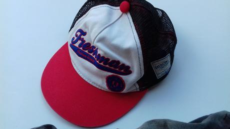 Next šiltovka cervenobiela, next,116