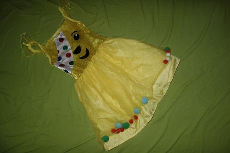 Karnevalove satocky medvedik pudsey od george,