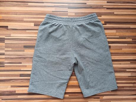 Teplákové šortky, 164