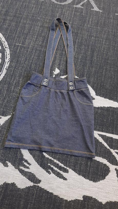 Dievčenská sukňa na traky, 134