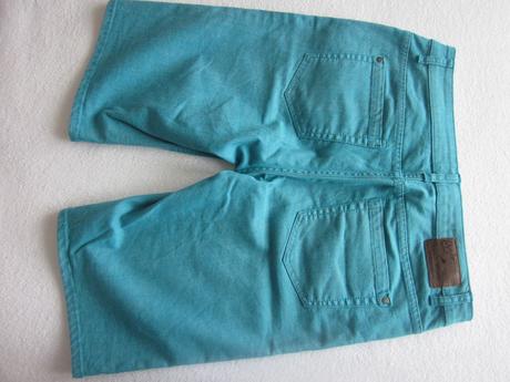 Šortky -  skoro nenosené zn. s. oliver, 38