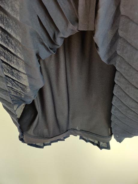 Dvoje dámske letné šaty + červené doplnky, orsay,s