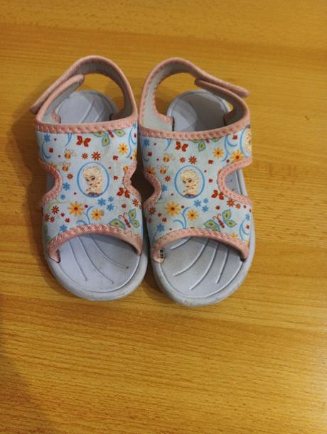 Sandále, lupilu,26
