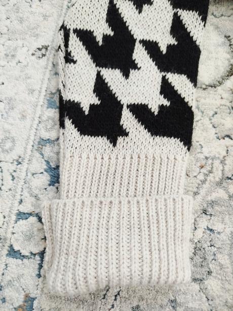 Krásny cardigan s kapucňou, s