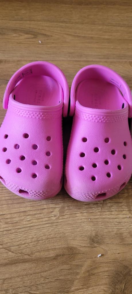 Crocs v. 23, crocs,23