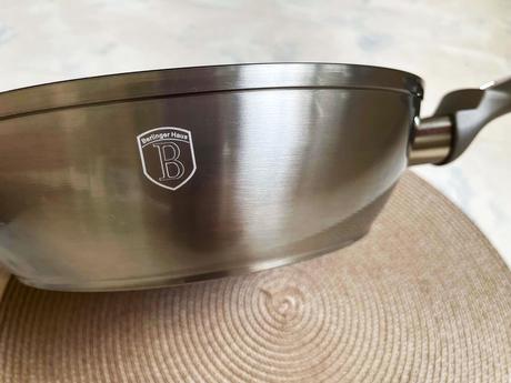 Kastról s pokrievkou 24 cm,