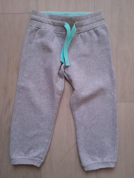 Dievčenské tepláky, lupilu,104