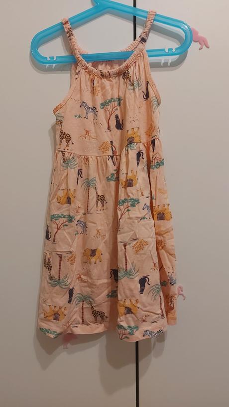 Predám dievčenské šaty veľ.128-134, 128