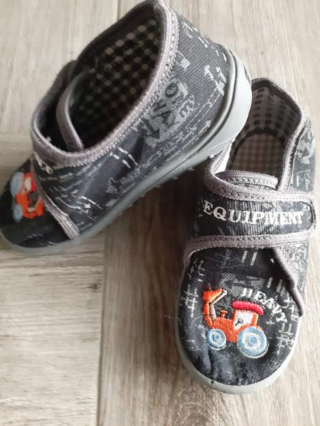 Papučky s traktorom, nazo,25