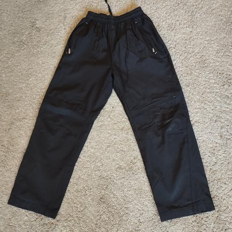 Športové nohavice, 140