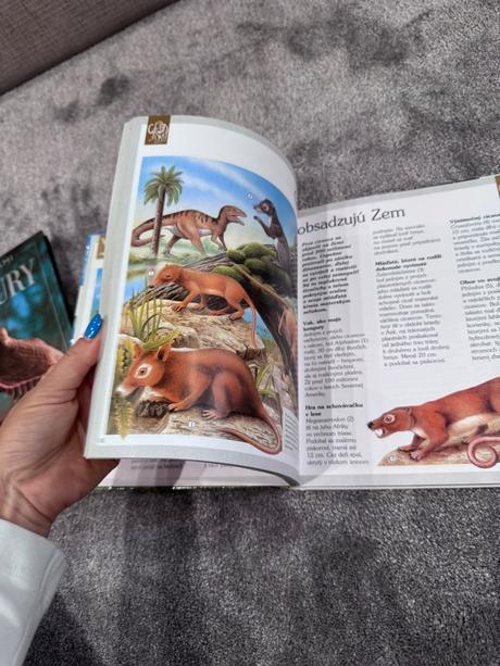 Kniha dinosaury a vyhynuté zvieratá, 