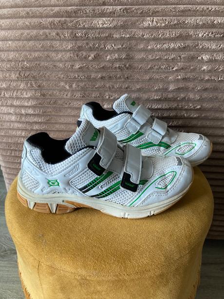 Tenisky na ihrisko, 32