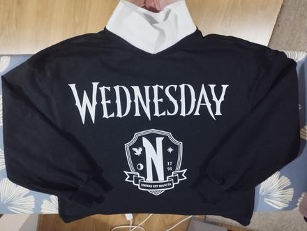 Mikina "wednesday", sinsay,146