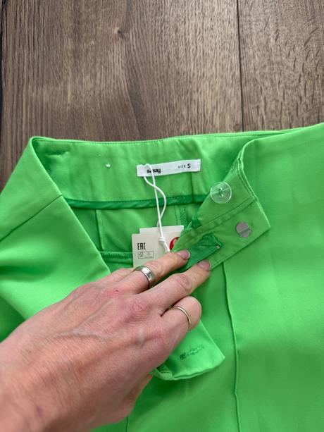 Zelene nohavice, sinsay,s