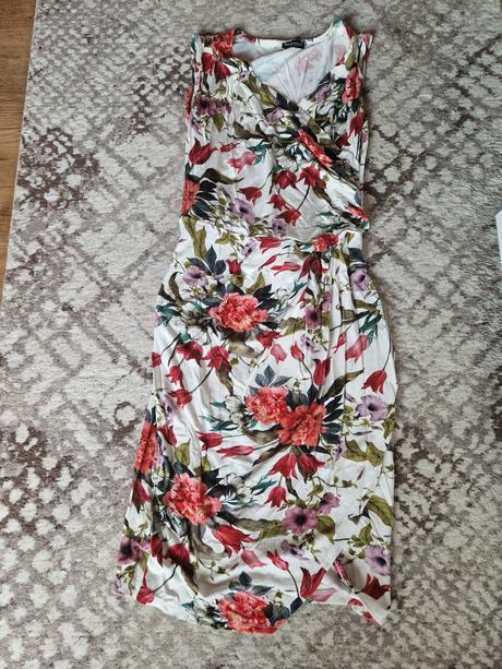 Predám kvietočkavé šaty, m