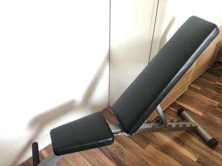 Posilovací set lavica + činky,
