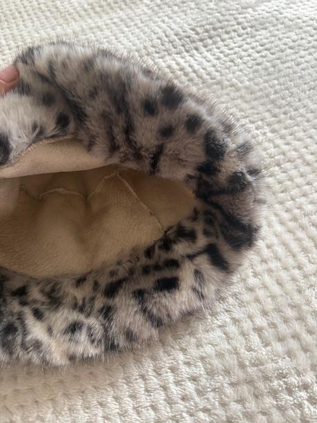 Chlpatý vzorovaný klobúk, 