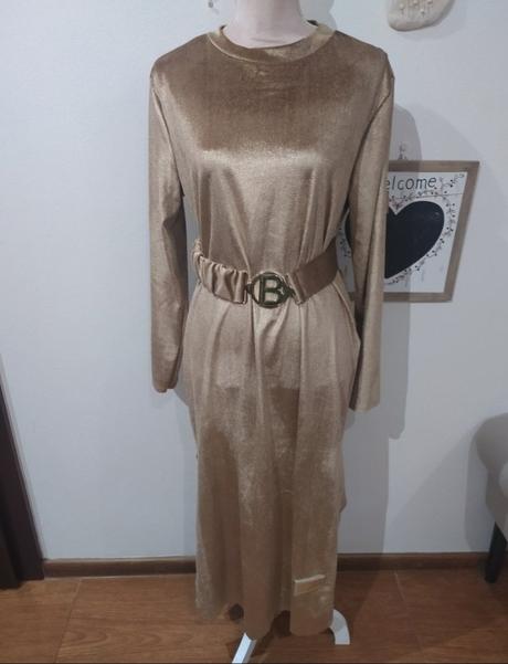 Velurove šaty, l / m / s