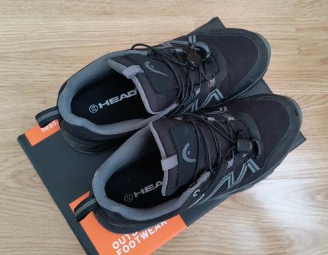 Prechodné alebo turistické topánky, 35