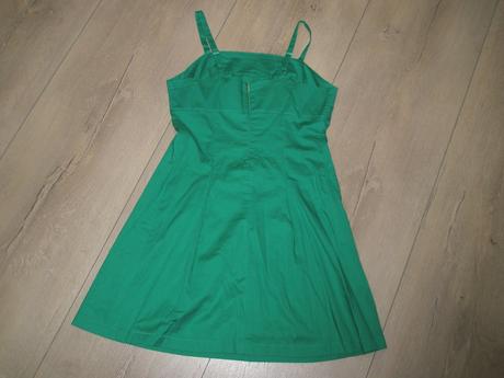 Zelené šaty, 42