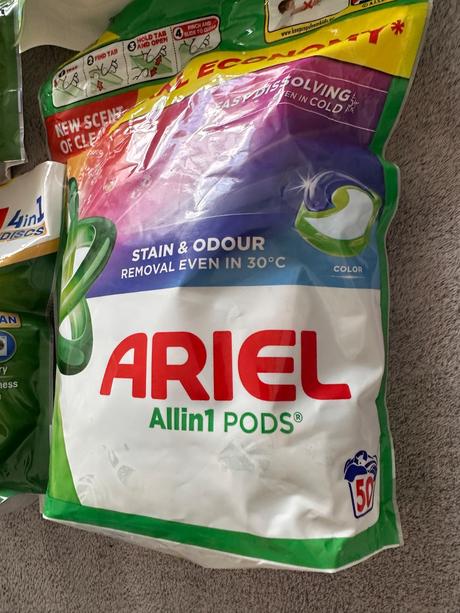 Ariel ,persil,