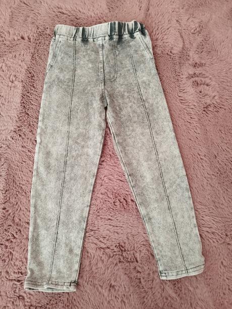 Nohavice la bambola, 104