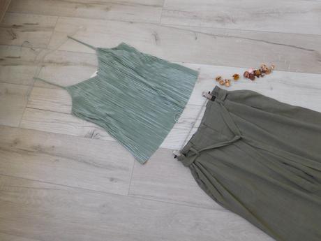 H&m  top zelenkavý pružný-s/m,, h&m,s