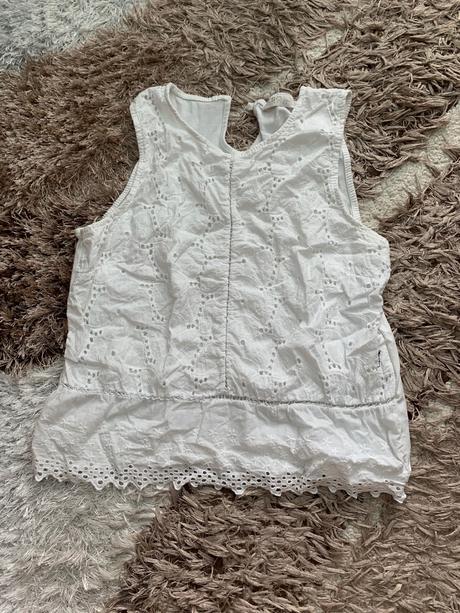 Biele tricko esoline, esoline