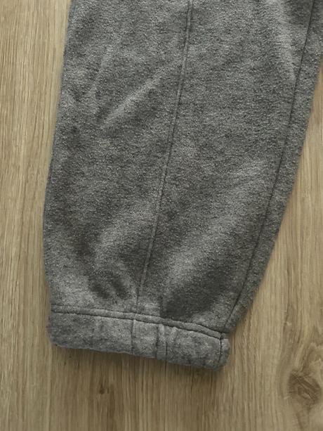 Štýlová tepláková súprava značky oysho, s